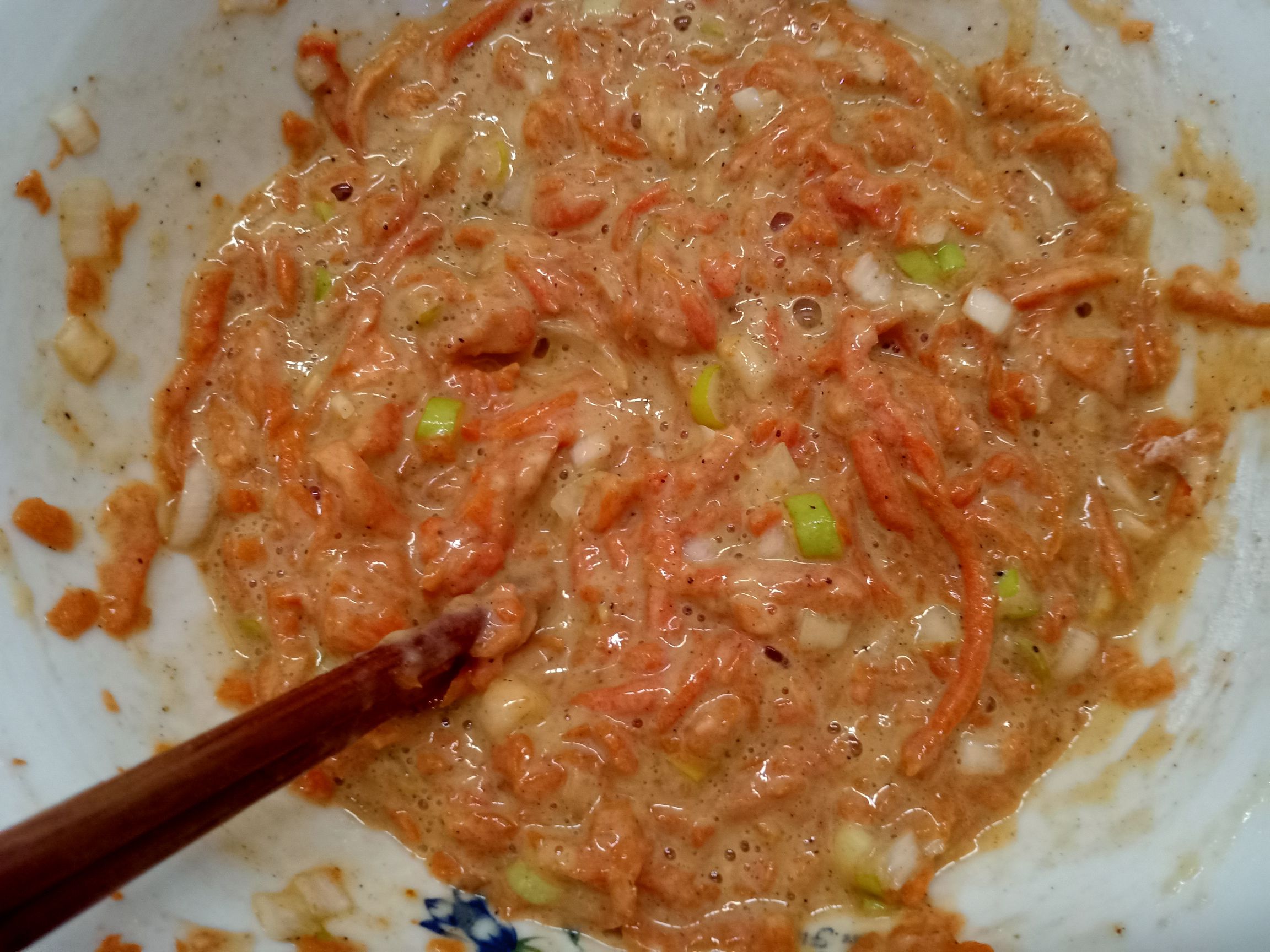 胡蘿卜雞蛋餅的做法-咸鮮味煎菜譜