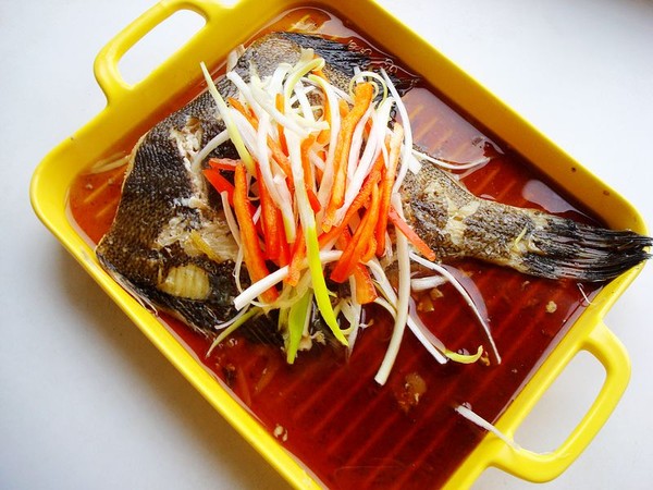 清蒸黃金鰈魚的做法-家常味蒸菜譜-易網健康養生網 清蒸黃金鰈魚的做法-家常味蒸菜譜