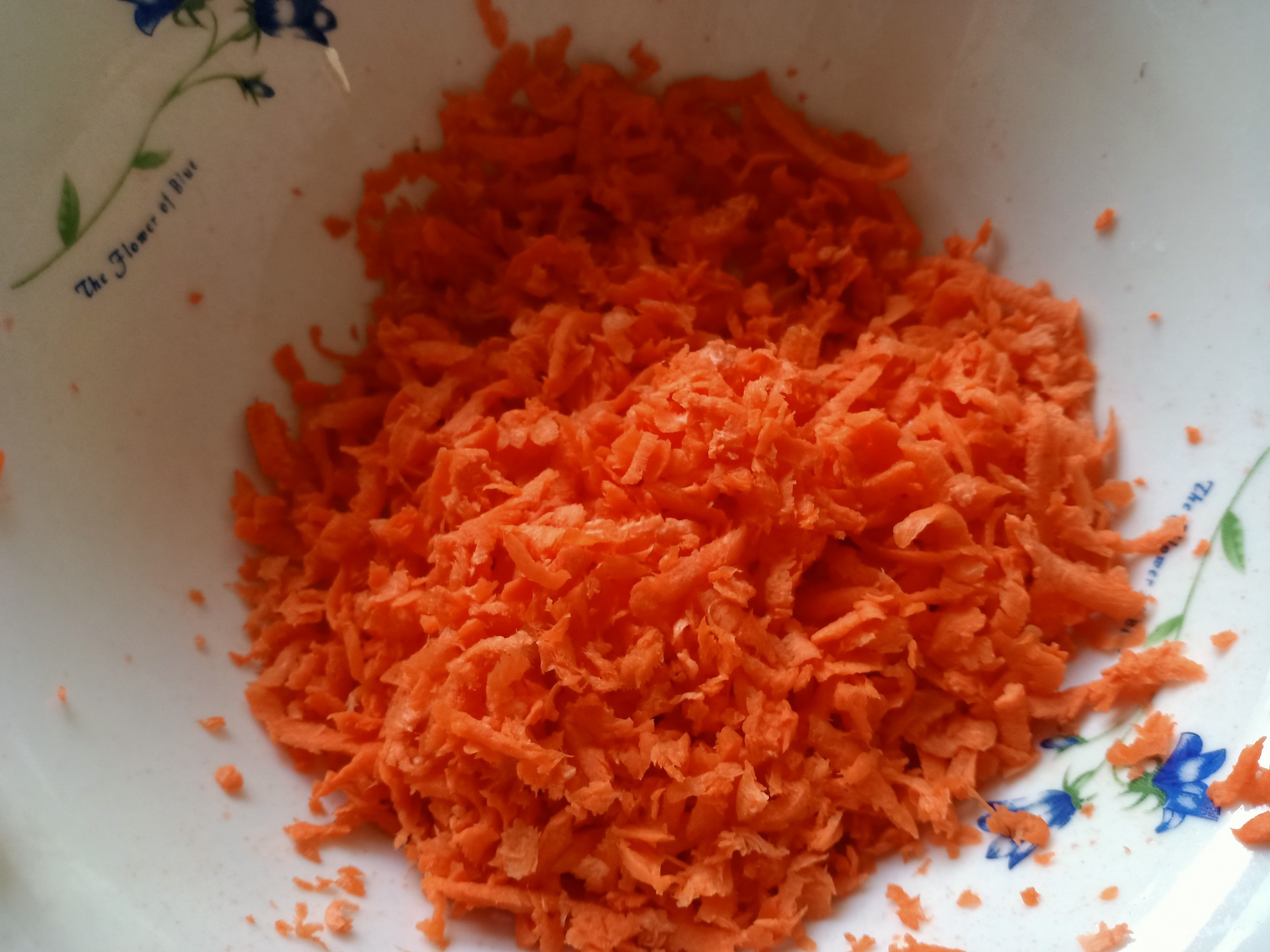 胡蘿卜雞蛋餅的做法-咸鮮味煎菜譜