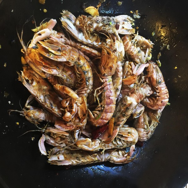 香辣豉香皮皮蝦的做法-香辣味炒菜譜-易網健康養生網 香辣豉香皮皮蝦的做法-香辣味炒菜譜