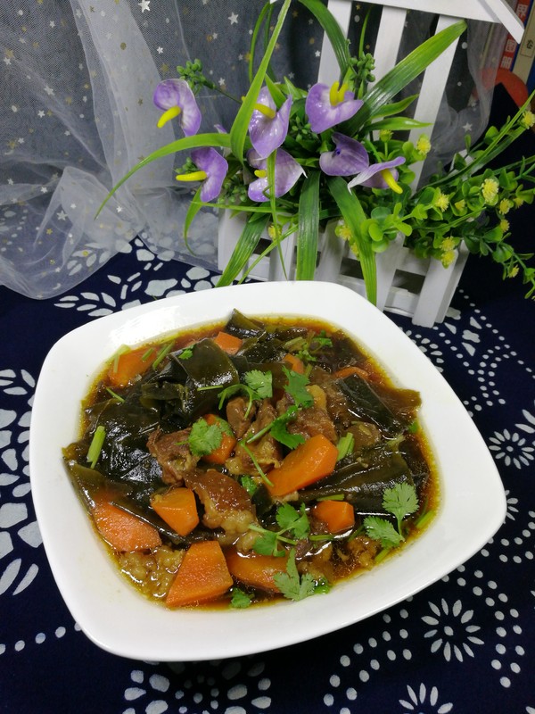 牛筋燉海帶扣的做法-家常味燉菜譜