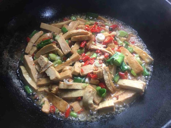 小炒香干的做法-家常味炒菜譜