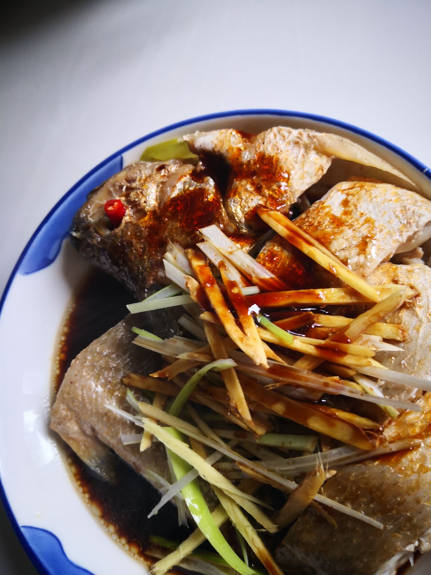 澆汁黃花魚的做法-家常味蒸菜譜