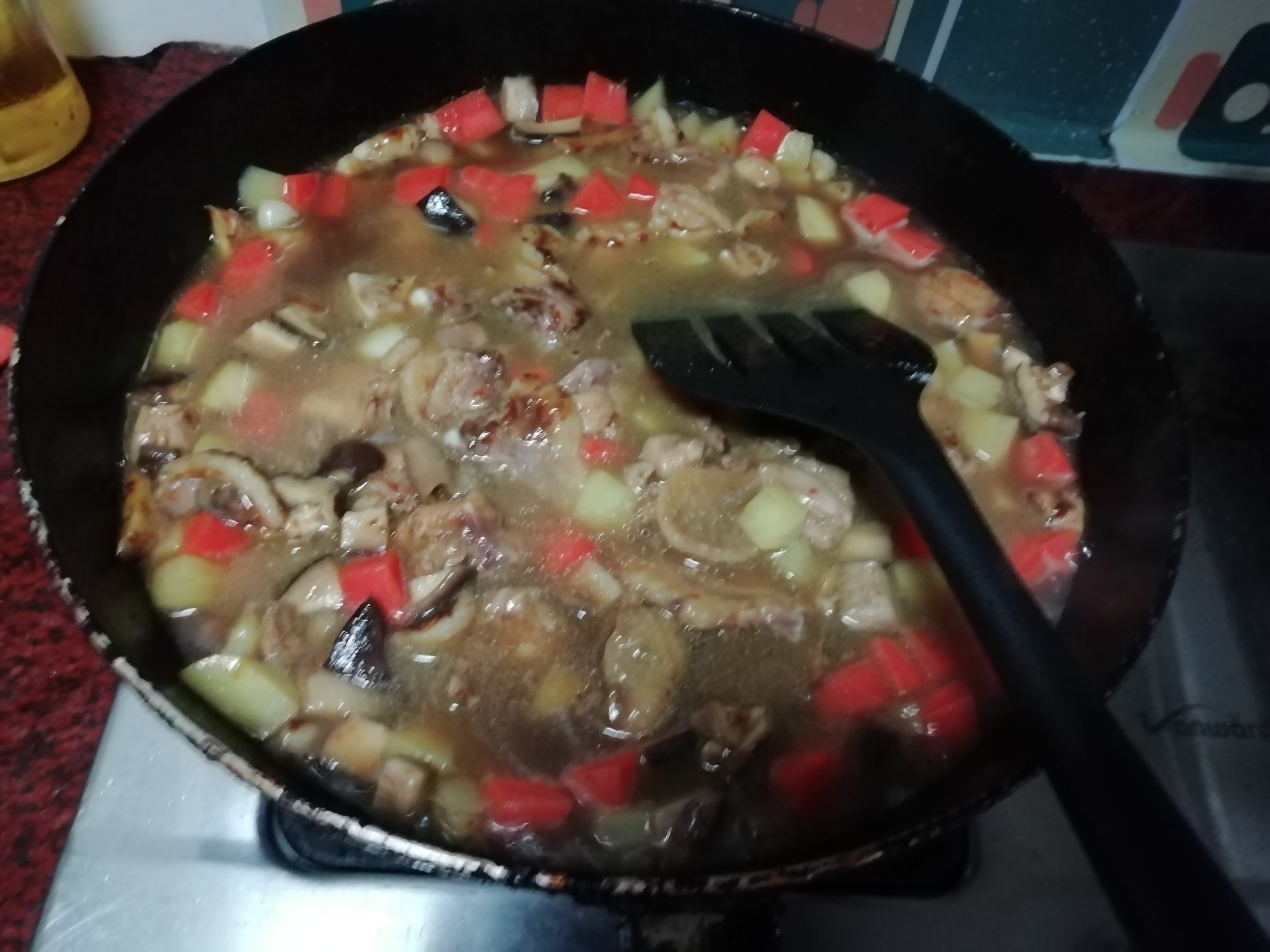 香菇燜雞飯的做法-咸鮮味炒菜譜