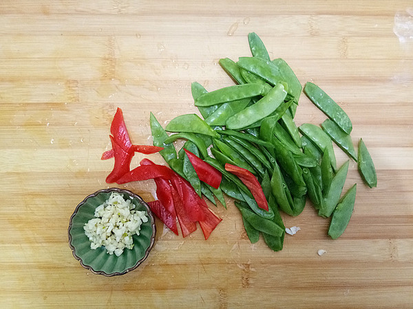 白果荷蘭豆的做法-家常味炒菜譜