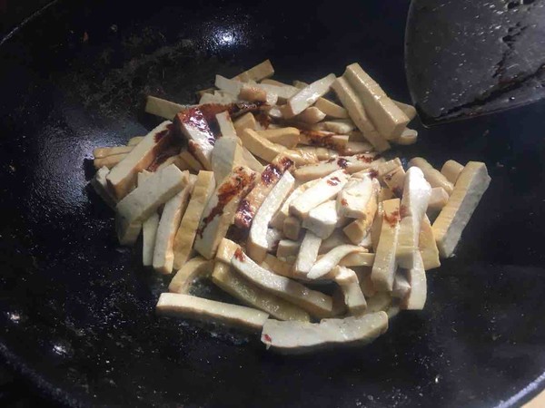 小炒香干的做法-家常味炒菜譜