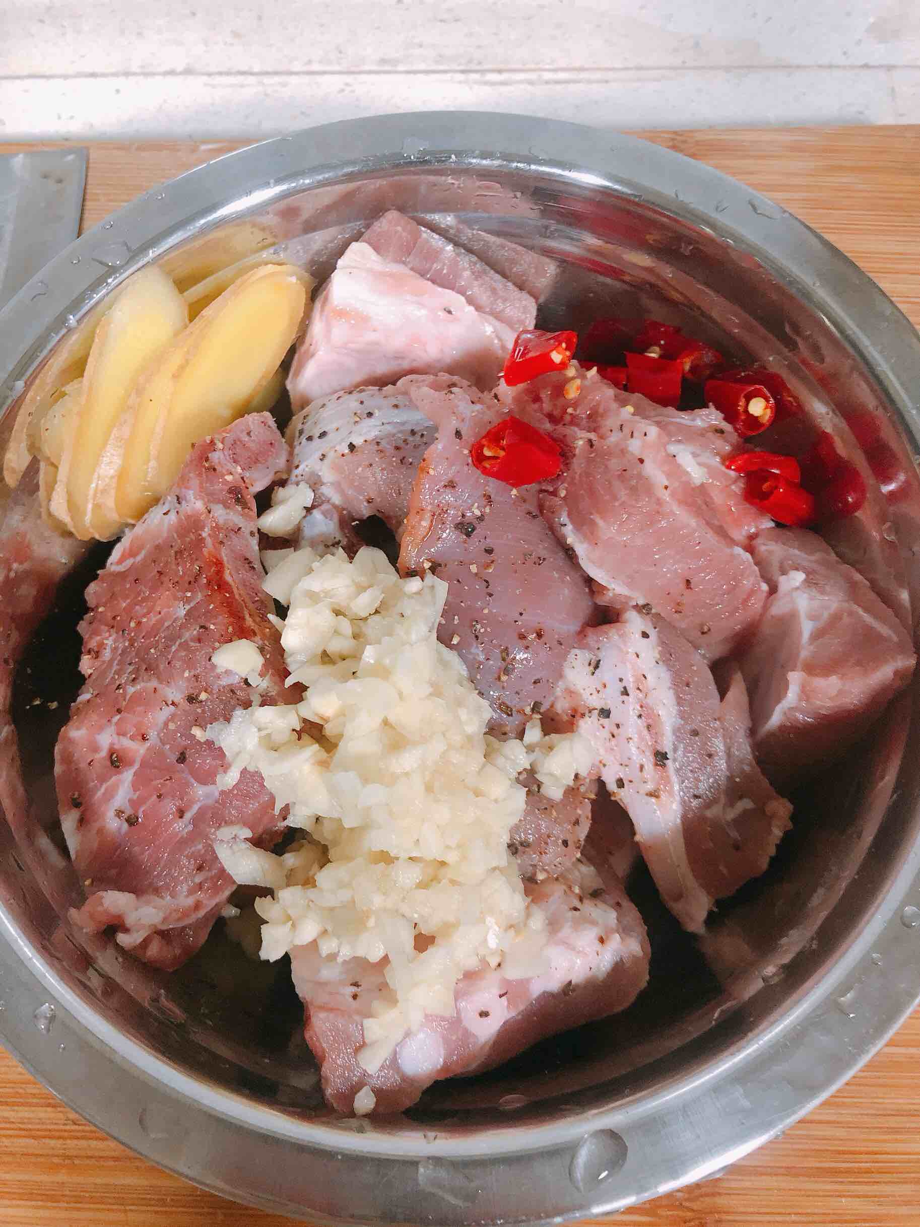 空氣炸鍋版蒜香豬肋骨的做法-蒜香味烤菜譜