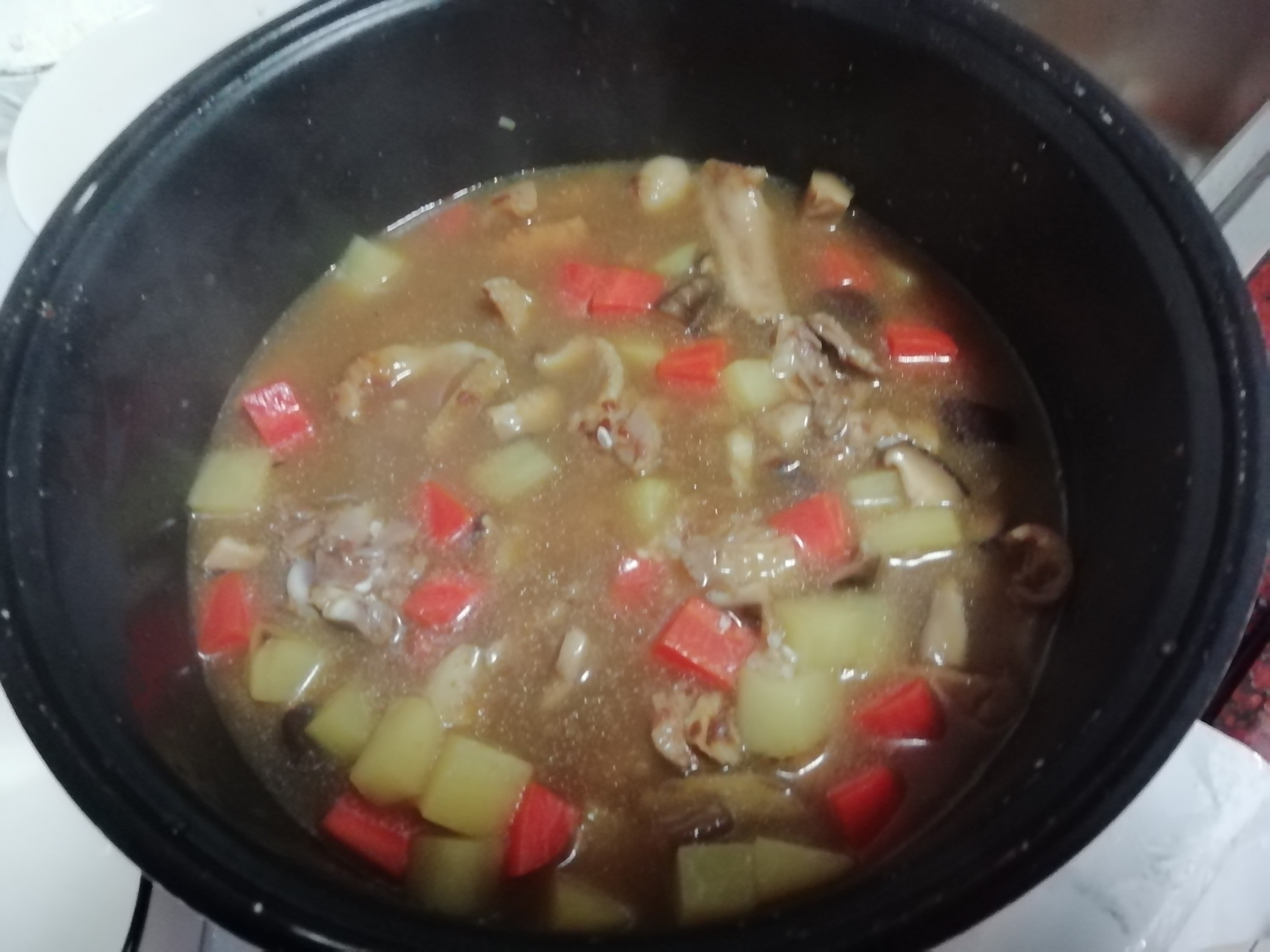 香菇燜雞飯的做法-咸鮮味炒菜譜