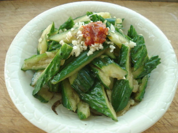 拍黃瓜的做法-家常味拌菜譜