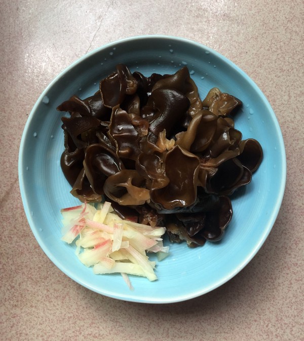 小炒紅腸的做法-家常味炒菜譜