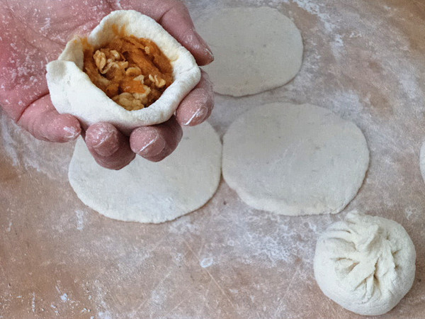 雞蛋倭瓜餡蒸包的做法-家常味蒸菜譜