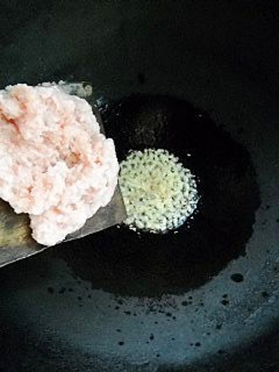 微波雪菜鮮肉月餅的做法-咸鮮味微波菜譜-易網健康養生網 微波雪菜鮮肉月餅的做法-咸鮮味微波菜譜