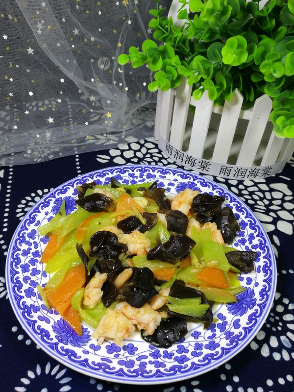 萵筍木耳炒蝦仁的做法-家常味炒菜譜