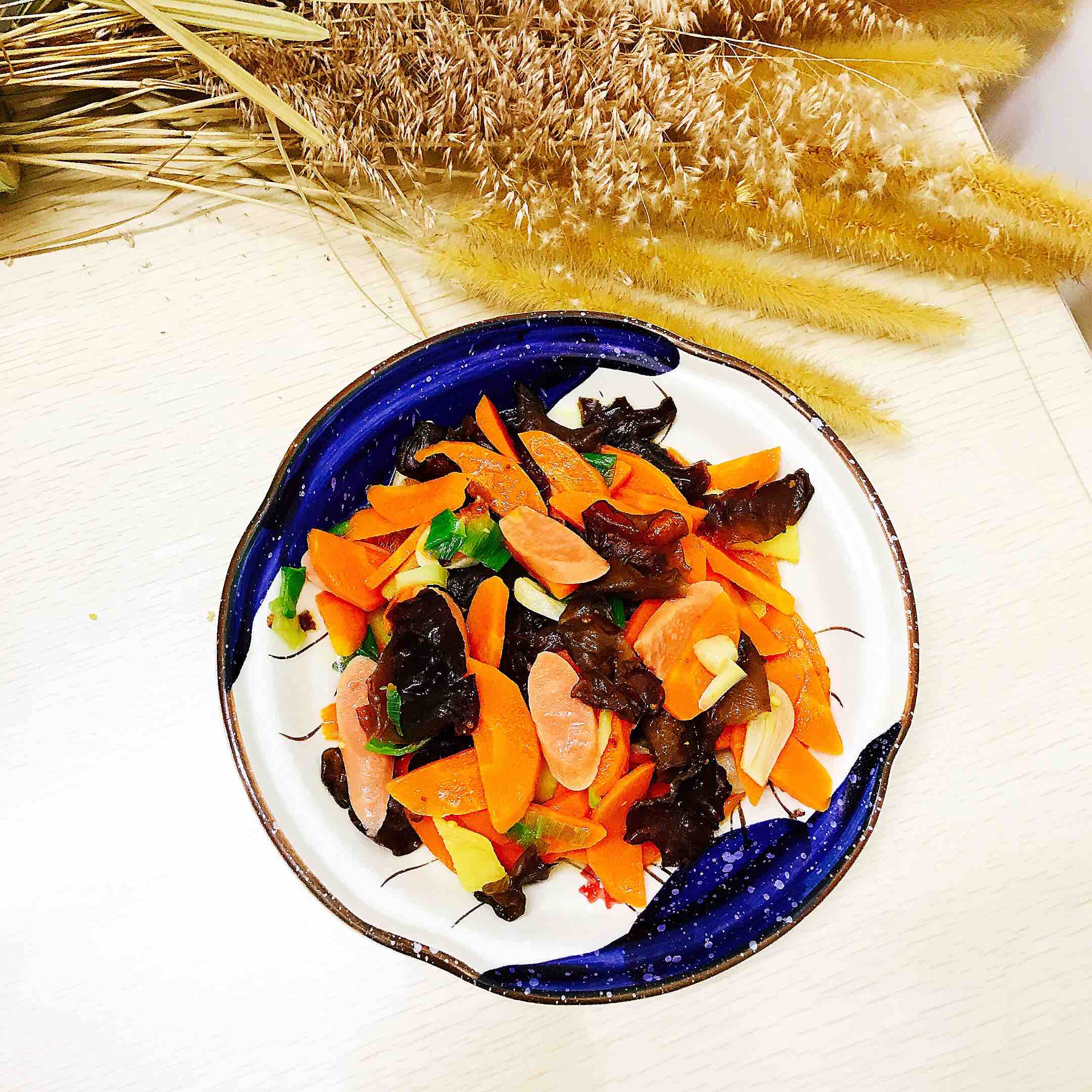 胡蘿卜炒木耳的做法-咸鮮味炒菜譜