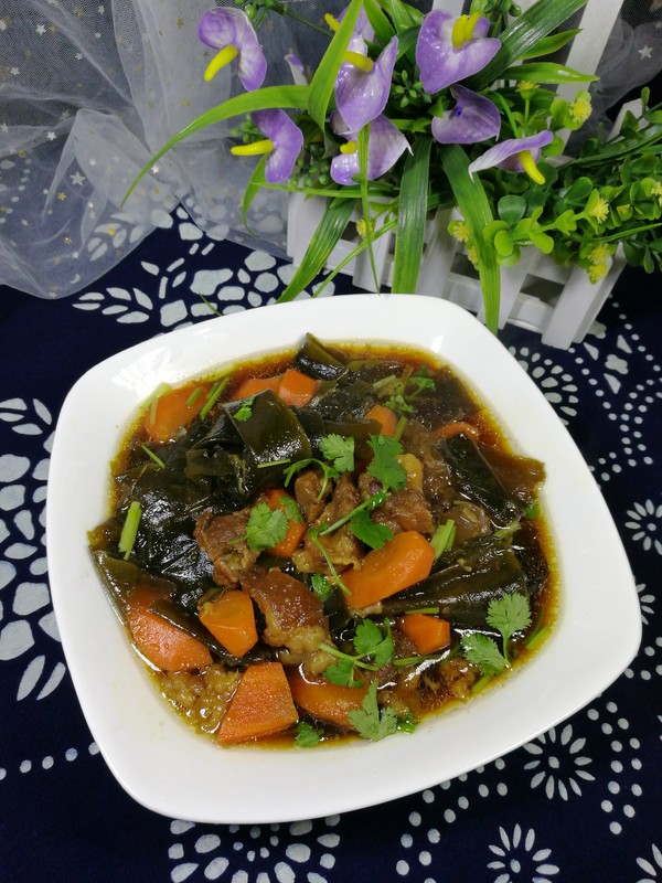 牛筋燉海帶扣的做法-家常味燉菜譜