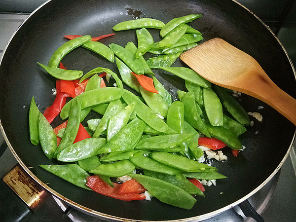 白果荷蘭豆的做法-家常味炒菜譜