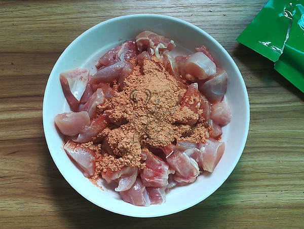 雞肉丸子的做法-麻辣味煎菜譜