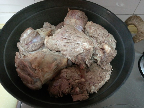 醬牛肉的做法-家常味醬菜譜-易網(wǎng)健康養(yǎng)生網(wǎng) 醬牛肉的做法-家常味醬菜譜