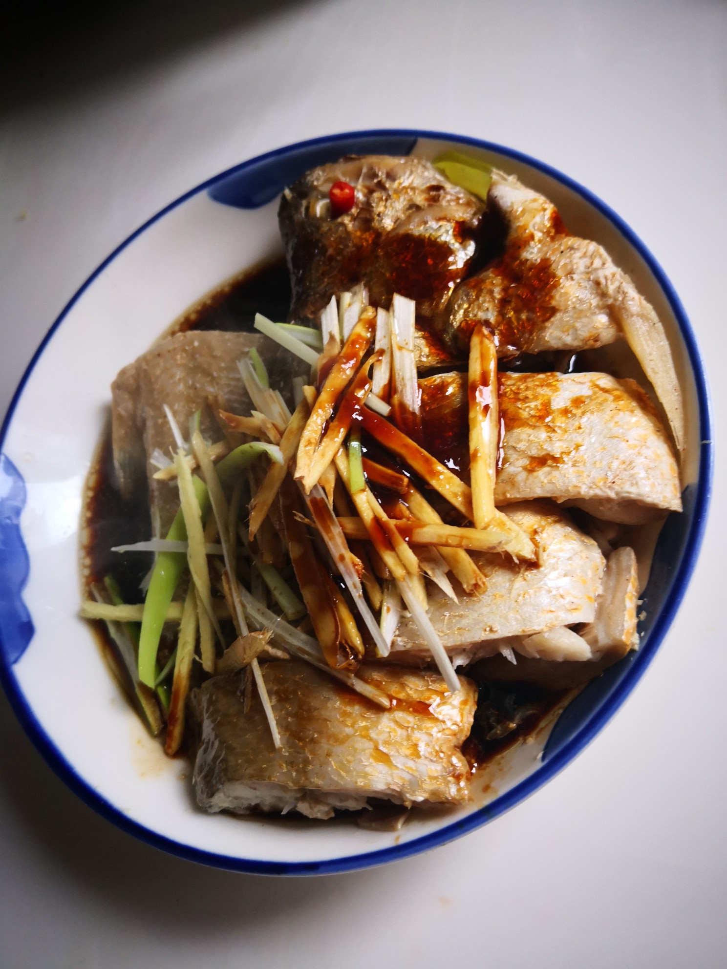 澆汁黃花魚的做法-家常味蒸菜譜