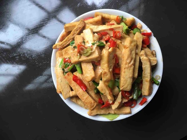 小炒香干的做法-家常味炒菜譜