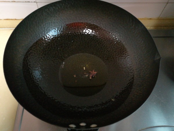 回鍋肉燉鯽魚的做法-家常味燉菜譜