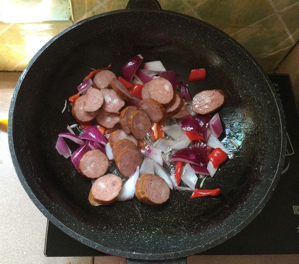 小炒紅腸的做法-家常味炒菜譜