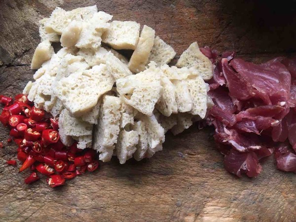 面筋炒肉的做法-香辣味炒菜譜