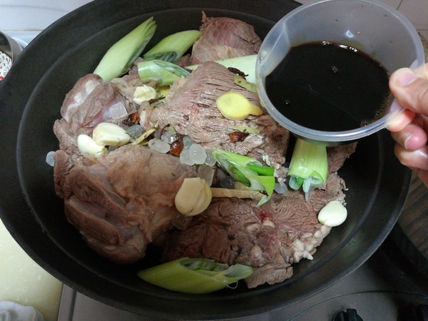 醬牛肉的做法-家常味醬菜譜-易網(wǎng)健康養(yǎng)生網(wǎng) 醬牛肉的做法-家常味醬菜譜