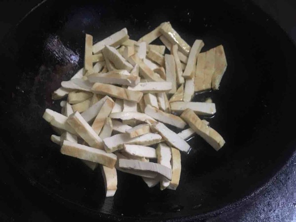 小炒香干的做法-家常味炒菜譜
