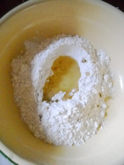 微波雪菜鮮肉月餅的做法-咸鮮味微波菜譜-易網健康養生網 微波雪菜鮮肉月餅的做法-咸鮮味微波菜譜