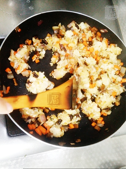 雞腿包飯的做法-咸鮮味烘焙菜譜