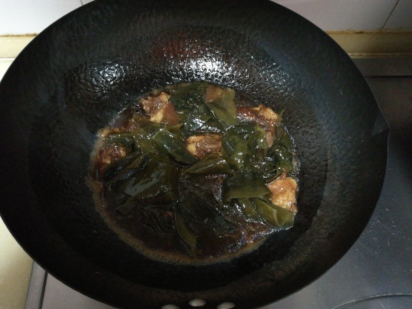 牛筋燉海帶扣的做法-家常味燉菜譜