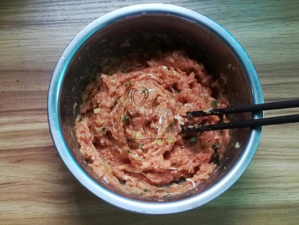 雞肉丸子的做法-麻辣味煎菜譜