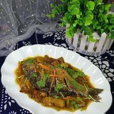 回鍋肉燉鯽魚的做法-家常味燉菜譜