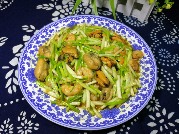 蒜黃炒貽貝蝦仁的做法-家常味炒菜譜