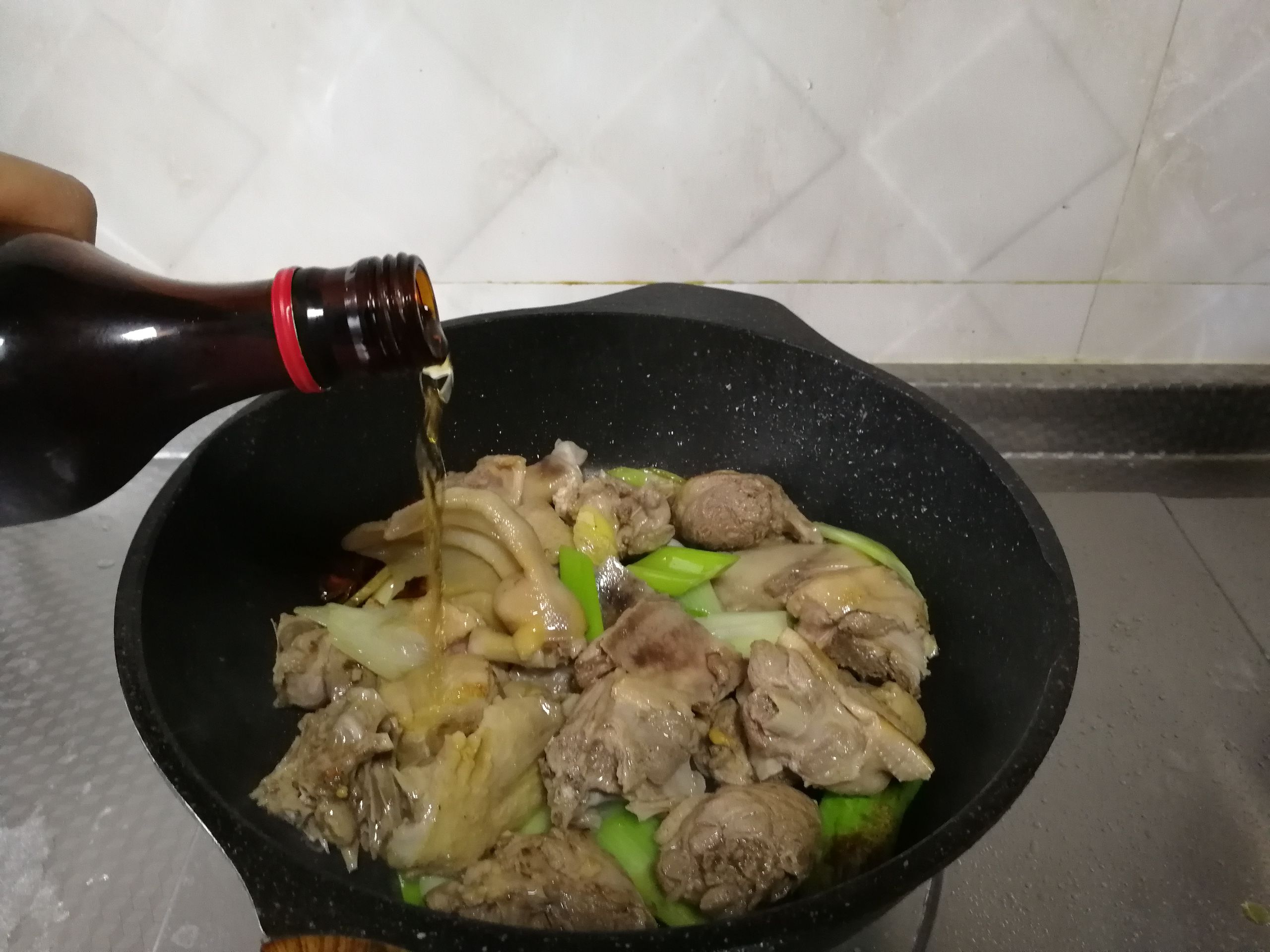 紅燒鵝肉的做法-咸鮮味煮菜譜-易網(wǎng)健康養(yǎng)生網(wǎng) 紅燒鵝肉的做法-咸鮮味煮菜譜