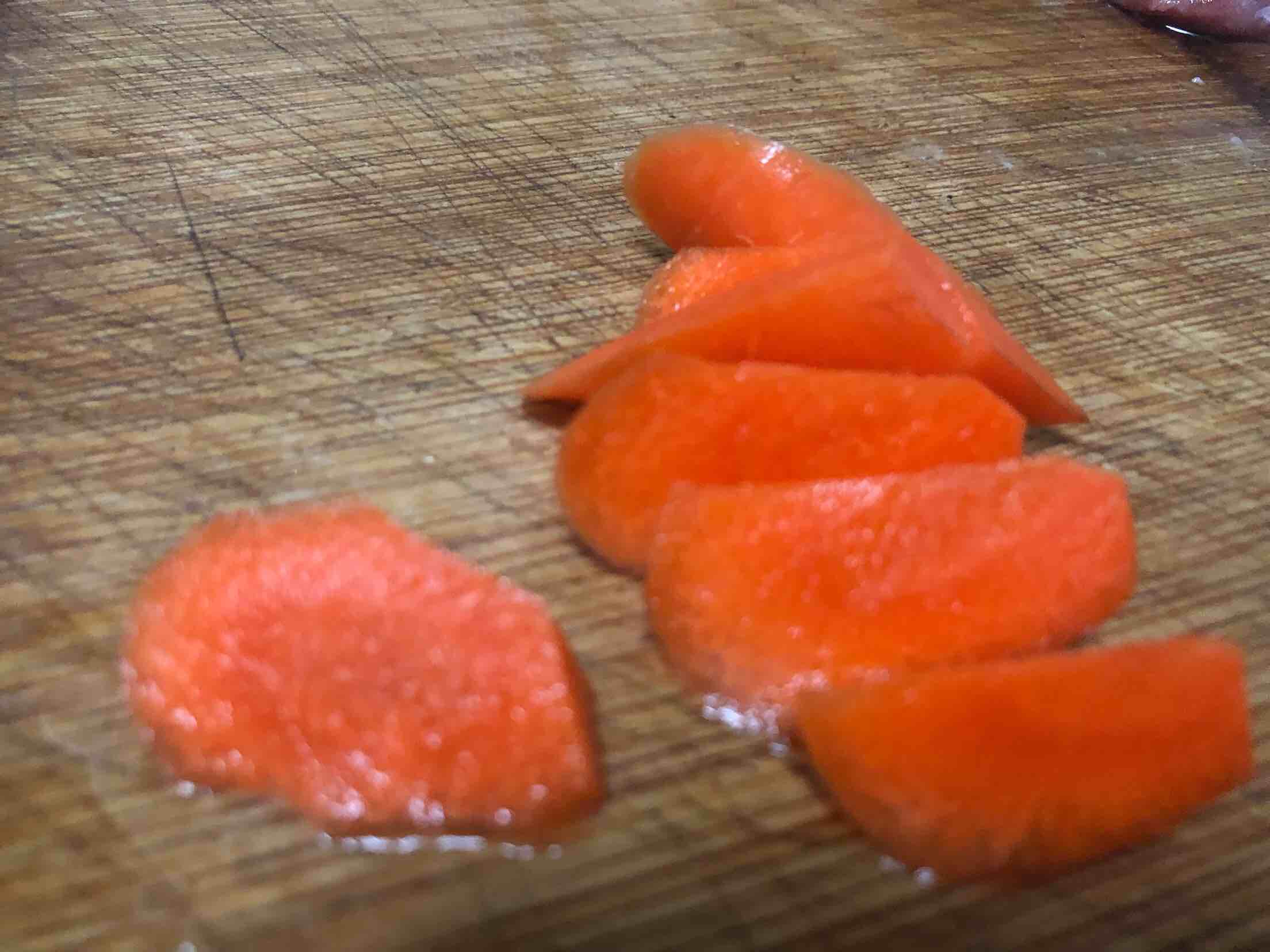 土豆燒雞腿的做法-家常味燒菜譜