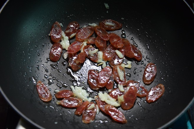 臘腸炒荷蘭豆的做法-家常味炒菜譜