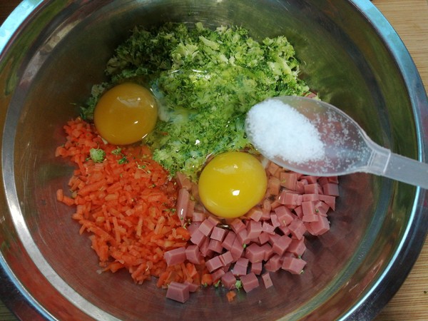 西蘭花菜餅的做法-家常味煎菜譜