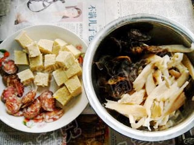 菇耳凍豆腐的做法-咸鮮味燉菜譜