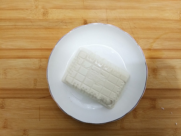 蟹肉棒蒸豆腐的做法-咸鮮味蒸菜譜
