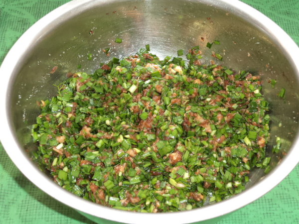 豬肉韭菜餡蒸包的做法-咸鮮味蒸菜譜