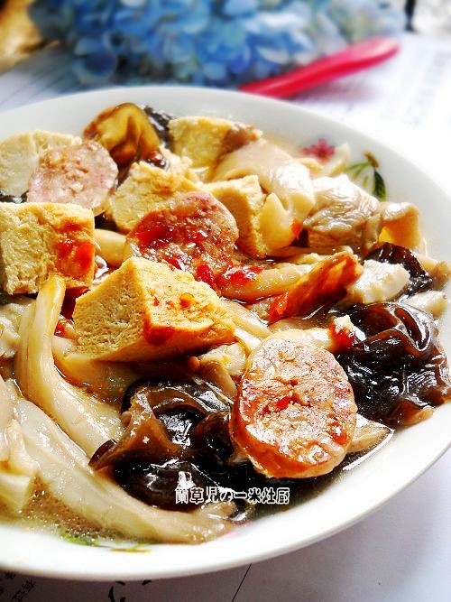 菇耳凍豆腐的做法-咸鮮味燉菜譜