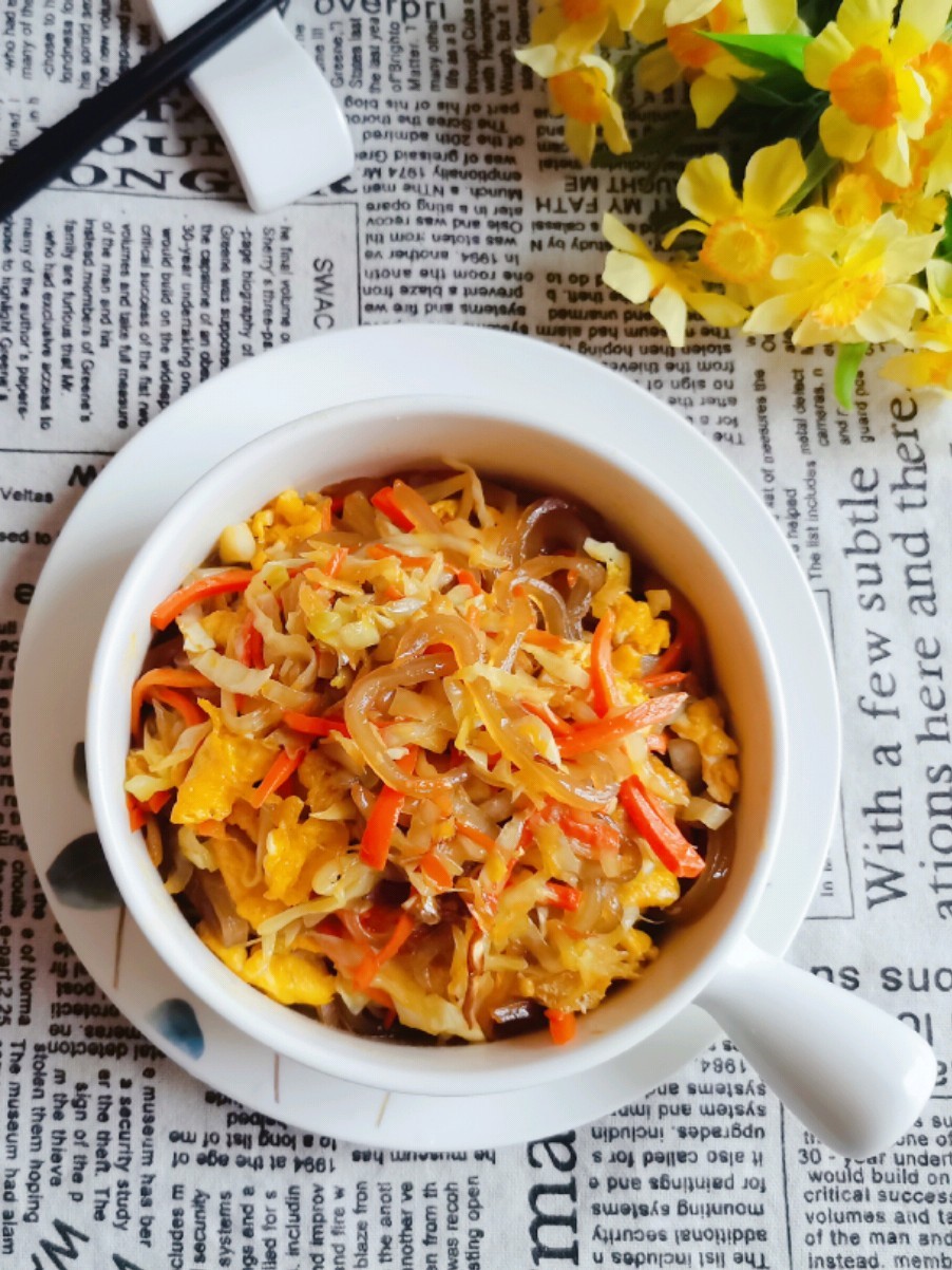 包菜粉絲炒雞蛋的做法-咸鮮味炒菜譜