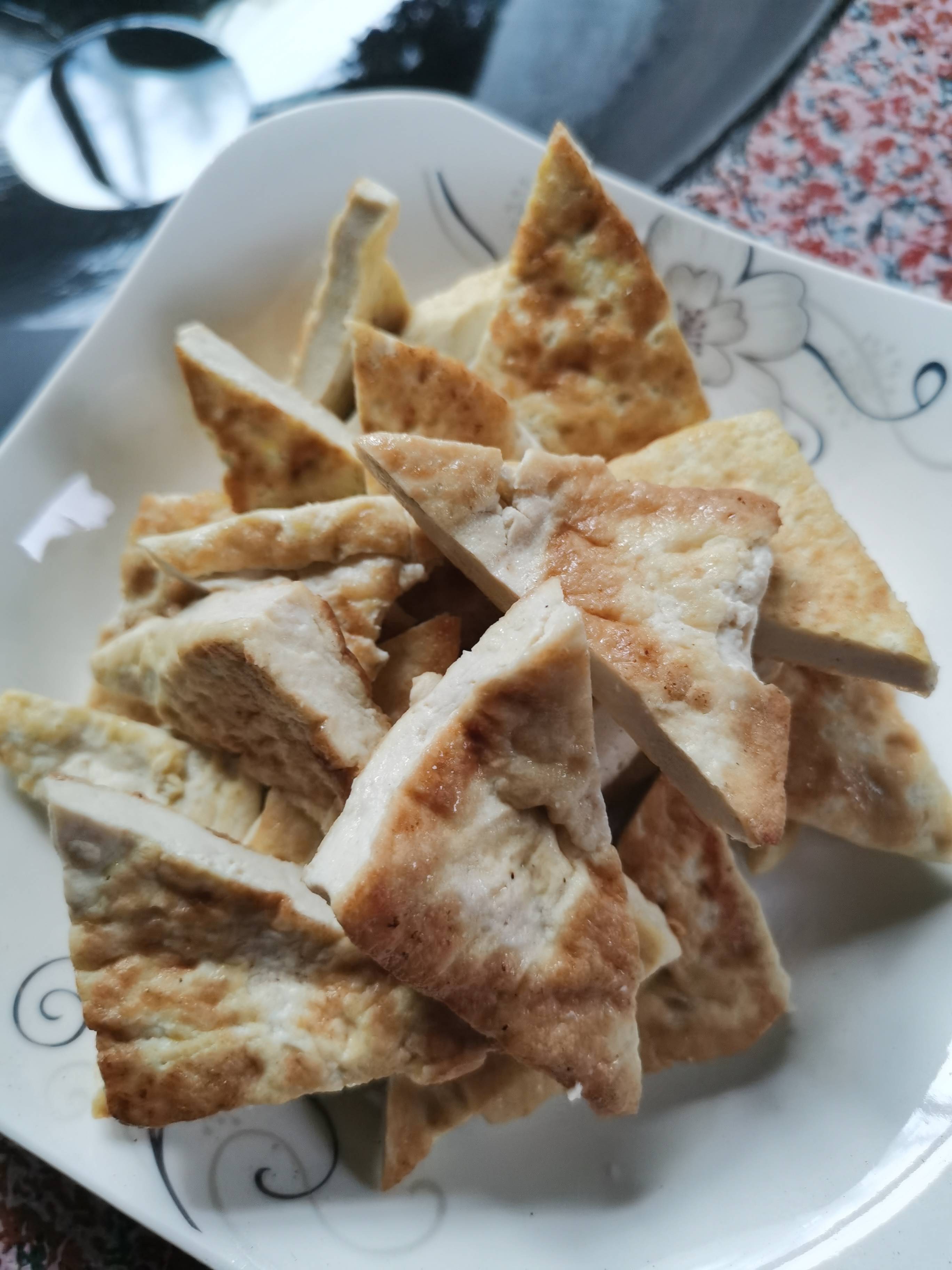 大蒜炒煎豆腐的做法-家常味炒菜譜