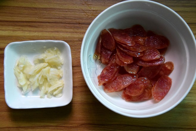 臘腸炒荷蘭豆的做法-家常味炒菜譜