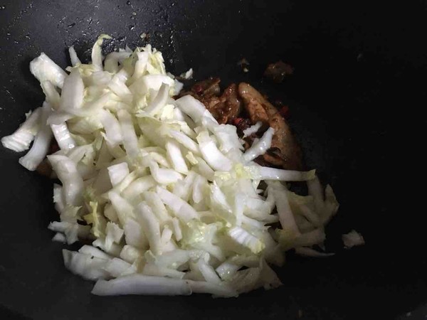 白菜幫炒肉的做法-香辣味炒菜譜