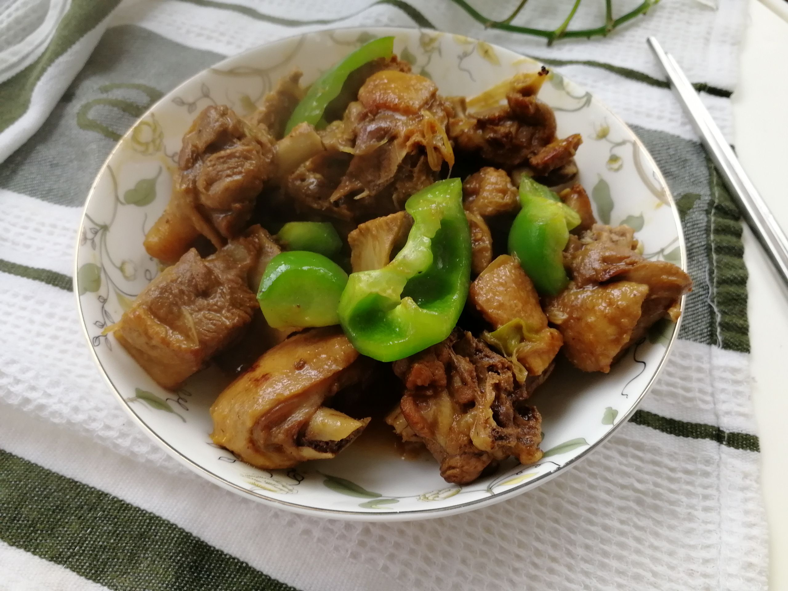 紅燒鵝肉的做法-咸鮮味煮菜譜-易網(wǎng)健康養(yǎng)生網(wǎng) 紅燒鵝肉的做法-咸鮮味煮菜譜