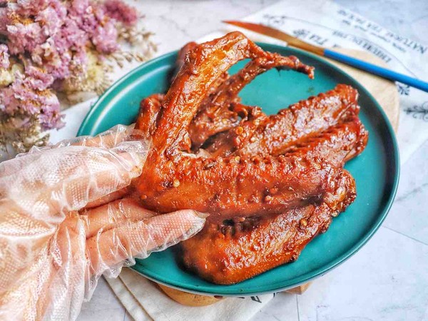 鹵鴨翅的做法-香辣味鹵菜譜