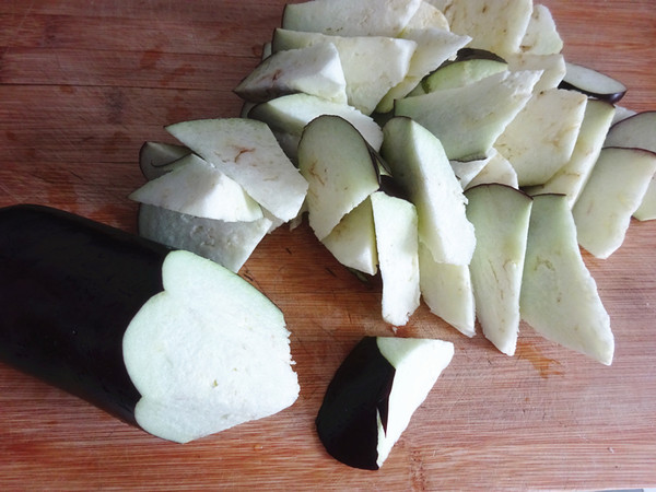 辣椒炒茄子的做法-咸鮮味炒菜譜